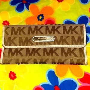 Preowned Michael Kors brown monogrammed‎ wallet